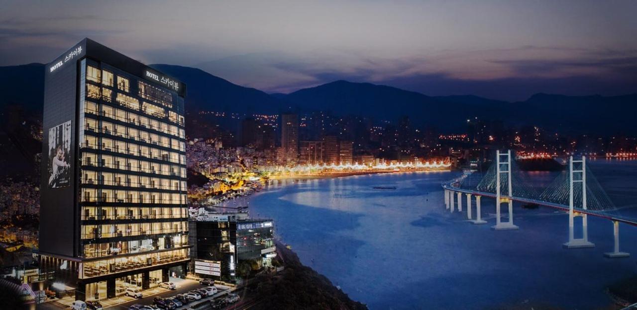 Sky View Hotel Changwon Extérieur photo